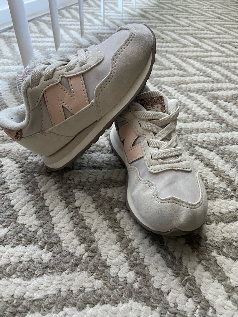 New Balance slip on sneaker - 7C